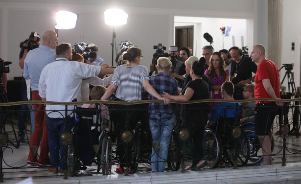 Sejm nie wydaje jednorazowych przepustek dziennikarzom. Press Club Polska złożył zawiadomienie w prokuraturze