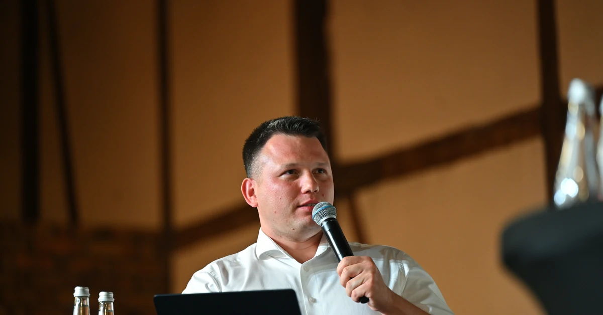 Mentzen uderza w Tuska: Wiedzą o kryptowalutach tyle, co ja o balecie