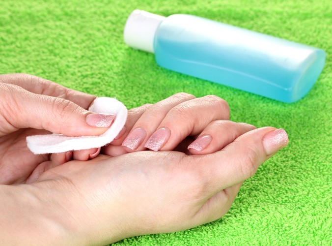 Zapach zmywacza do paznokci