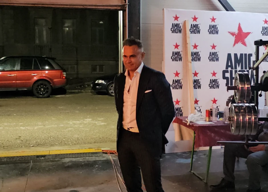 Dragan prati svuda Jovanu