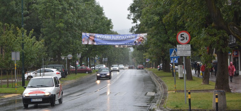 Z Zakopanego mają zniknąć uliczne banery