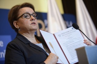Zalewska o egzaminie ósmoklasisty i zagrożeniu matur: Wszystko w tej chwili w rękach dyrektorów