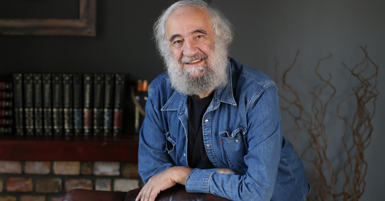 Mérő László: „A mesterséges intelligencia mindent elintéz helyettünk – és ez veszélyesebb, mint hinnénk”