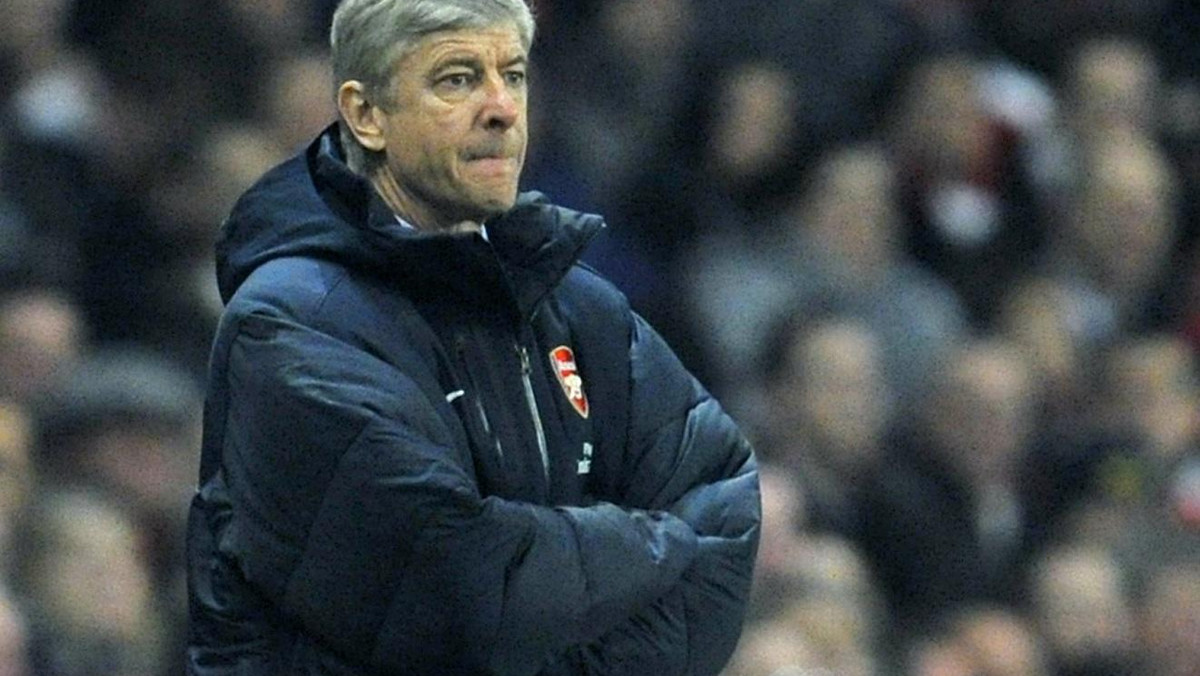 Menedżer Arsenalu, Arsene Wenger zaprzeczył pogłoskom, jakoby wzorował się na stylu prezentowanym przez FC Barcelonę pracując z piłkarzami Kanonierów.