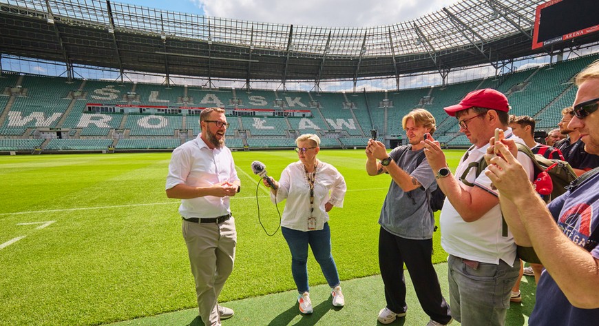 Można zobaczyć stadion przed supermeczem 