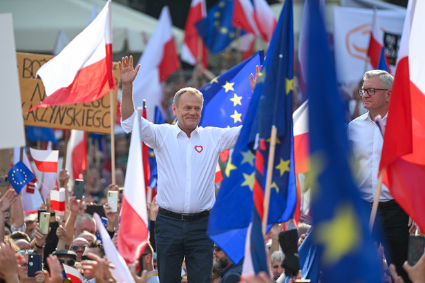 Lider PO Donald Tusk na wiecu w Poznaniu