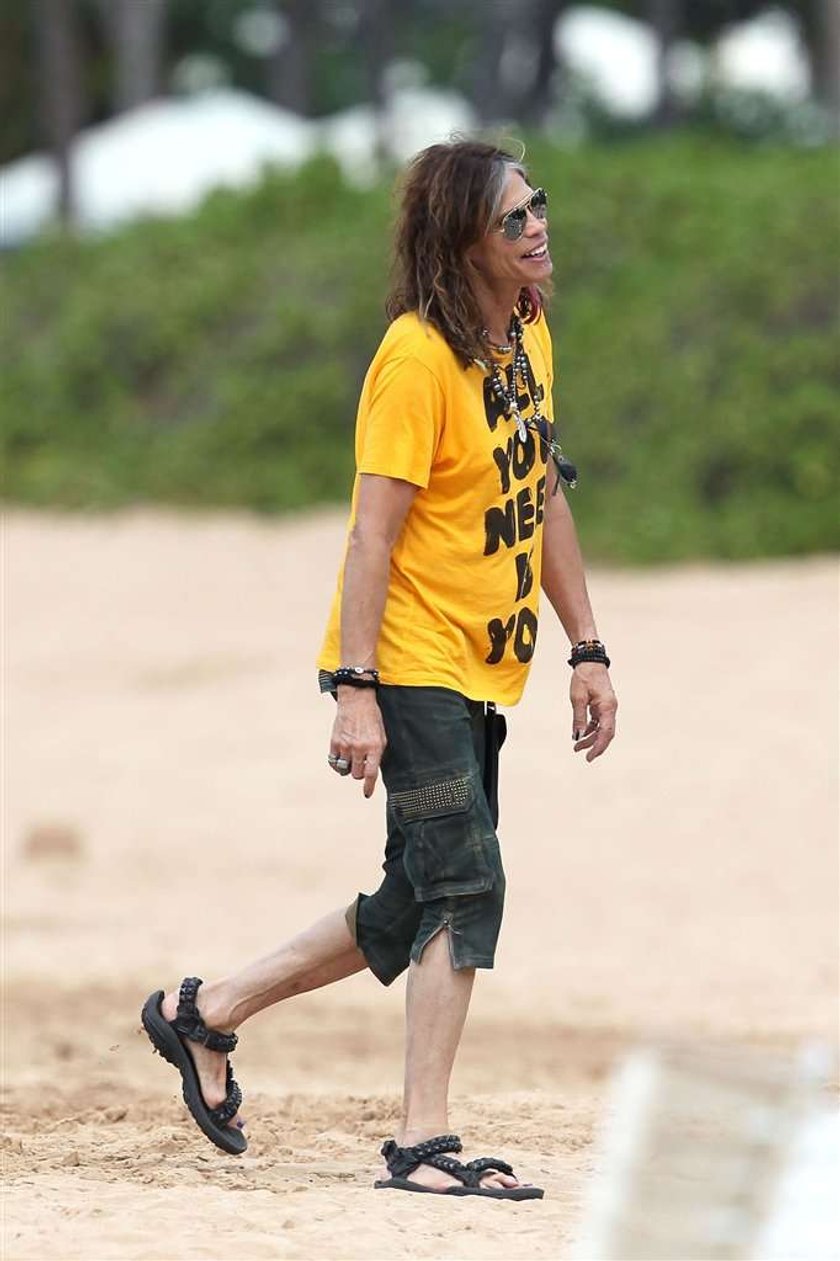 Steven Tyler z partnerką na Hawajach. Foto