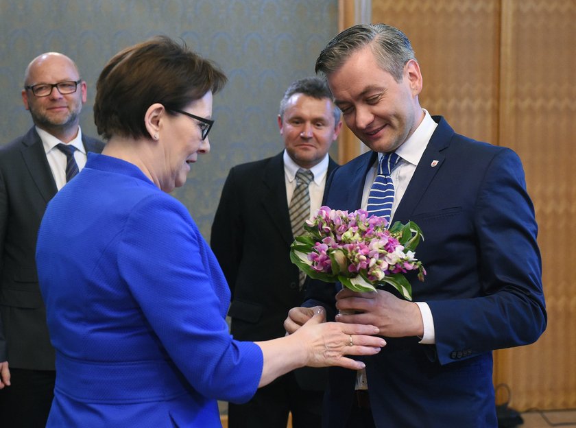 Prezydent Słupska, Robert Biedroń, zwrócił się z prośbą o pomoc do premier Kopacz... i pomoc otrzyma. 