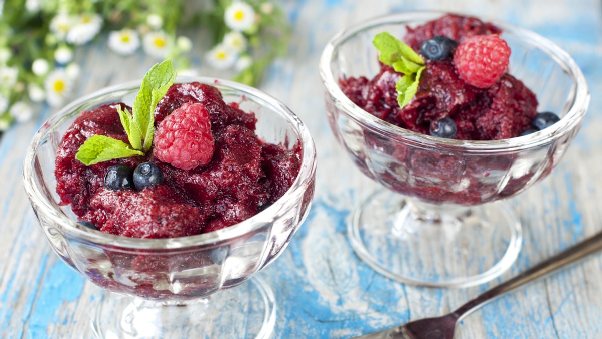 Sorbet to wcale nie jest zamrożona woda, a pucharek nie musi być najlepszym naczyniem do podawania lodów. O lodowych inspiracjach, ulubionych smakach i o lodach "od kuchni" opowiada w rozmowie z PAP Life Elżbieta Grycan.