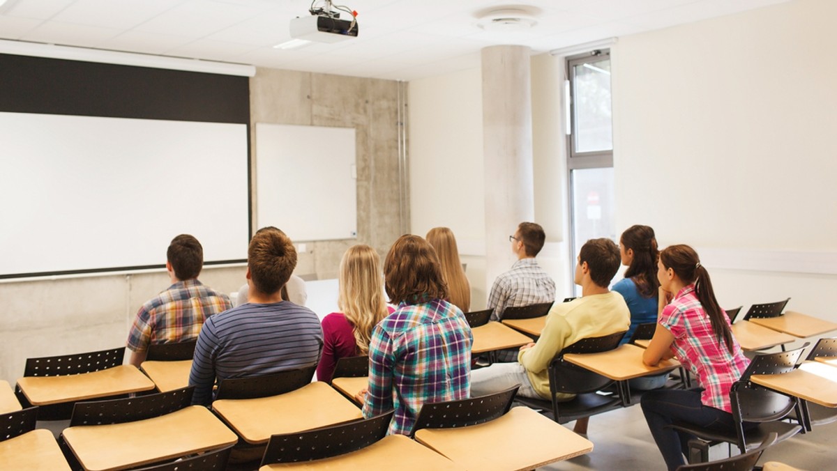 Dla 30 tysięcy studentów Uniwersytetu Gdańskiego rozpoczął się dziś nowy rok akademicki. W jego trakcie uczelnia kontynuować będzie m.in. kilka inwestycji, w tym budowę siedziby dla Instytutu Informatyki oraz urządzanie na terenie kampusu unikalnego EkoParku.