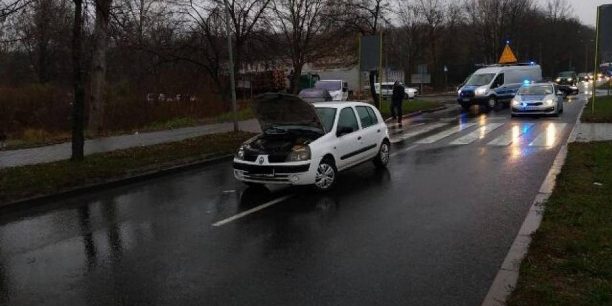 W opiekunkę z dziećmi wjechał samochód. Dramat w Skarżysku-Kamiennej