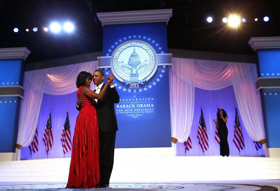 Prezydent Barack Obama i Michelle Obama podczas balu inauguracyjnego w styczniu 2013 roku