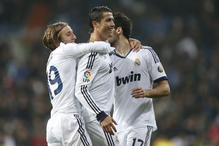 <b>2.</b> Na drugim miejscu znalazł się hiszpański <b>Real Madryt</b>. 'Królewscy' wydają na pensje piłkarzy średnio <b>5,8 mln euro</b> na jednego gracza.