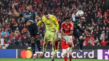 ukraiński bramkarz bohaterem w lidze mistrzów. w ostatniej akcji meczu strzelił gola realowi madryt