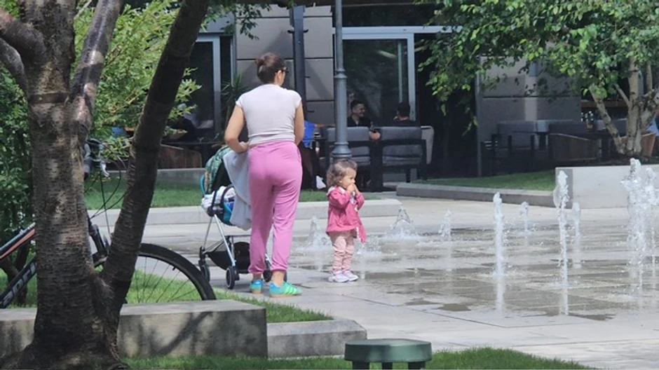 Paparaco Nadice Ademov sa decom