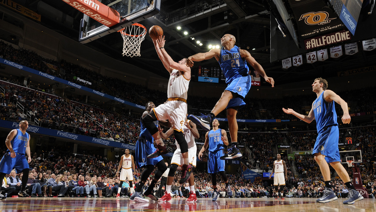 Czwarty mecz z rzędu bez kontuzjowanego LeBrona Jamesa rozegrali Cleveland Cavaliers. Ekipa z Ohio przegrała trzy z tych spotkań, w tym też ostatni przeciwko Dallas Mavericks 90:109