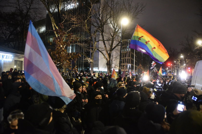 Trybunał Konstytucyjny opublikował uzasadnienie wyroku ws. aborcji. Protesty w Polsce