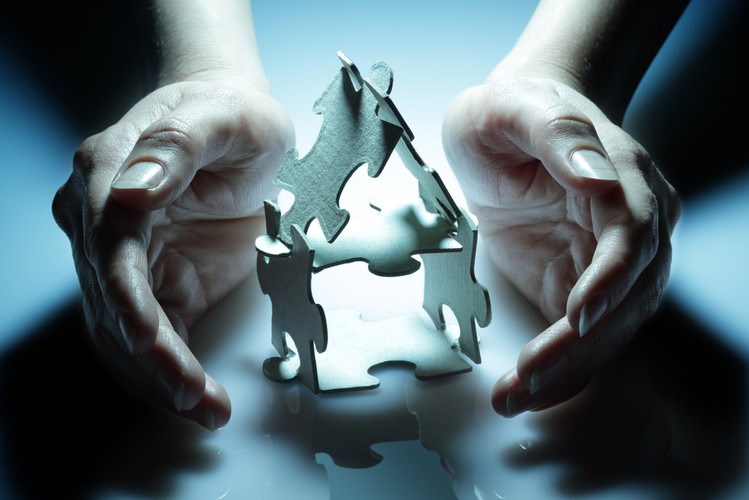 <strong>Ubezpieczenia</strong><br /><br />

Choć każdy z czwórki głównych operatorów oferuje swoim klientom ubezpieczenia urządzeń, to firmy zdecydowały się na rozszerzenie współpracy z ubezpieczycielami. Orange i T-Mobile oferuje dodatkowo ubezpieczenia wypadkowe, Play zdrowotne a np. Plus podróżne<br /><br />