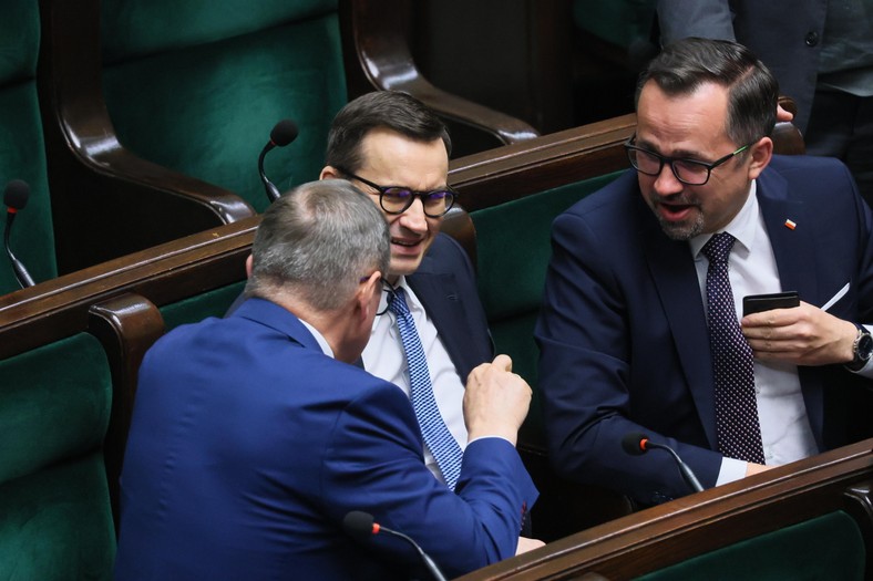 Mateusz Morawiecki i Marcin Horała w Sejmie, 26.05.2023