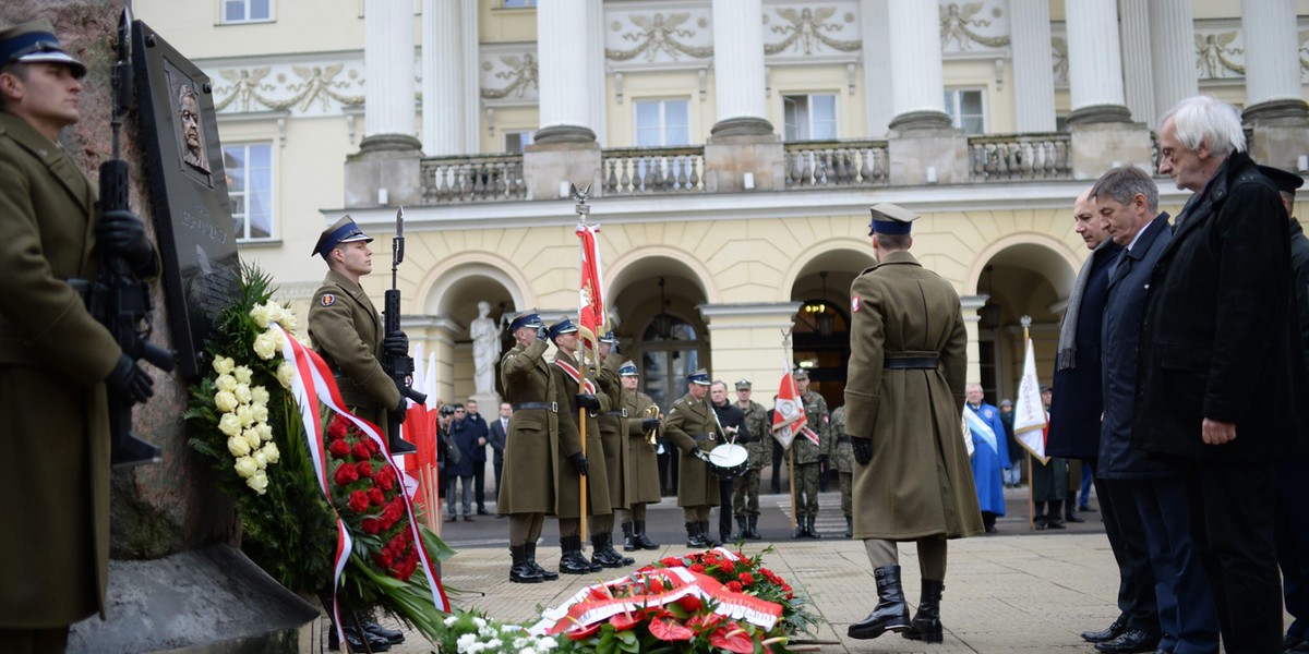 Zwolennik PiS nie wytrzymał. Napisał do prezesa list. O klakierach i żenadzie