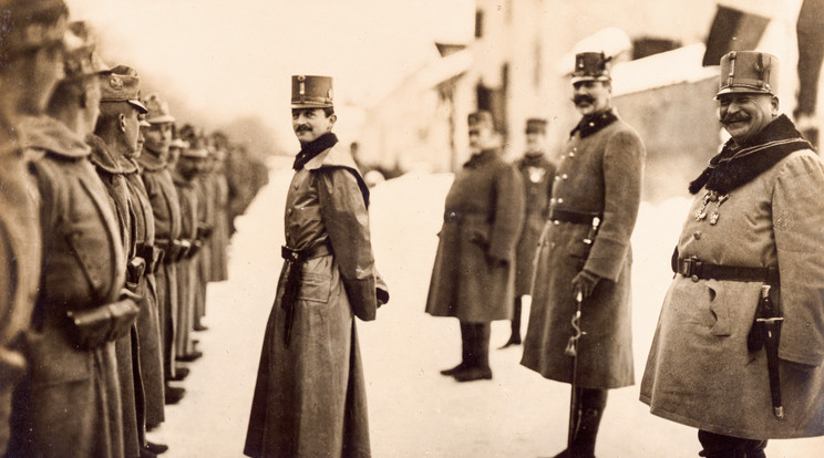 IV. Károly trónörökös látogatása 1916-ban az olasz fronton / Fotó: Fortepan / Barják András