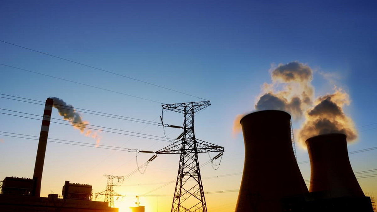 Brytyjski rząd bierze pod uwagę możliwość uruchomienia nawet 50 nowych elektrowni atomowych w perspektywie do 2050 roku – podaje The Guardian opierając się na opracowaniu rządowego Komitetu ds. Zarządzania Odpadami Radioaktywnymi.