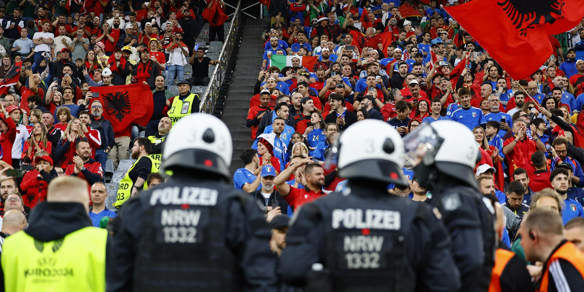 Policja miała pełne ręce roboty podczas meczu Włochów z Albanią.