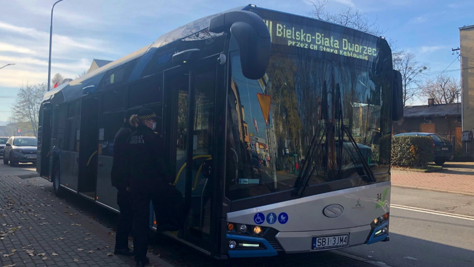 Czechowice-Dziedzice: "maseczkowe"  kontrole w autobusach