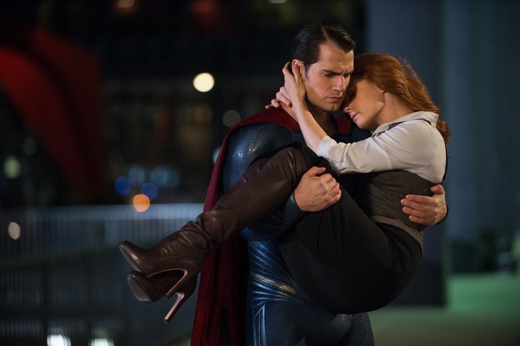 Henry Cavill i Amy Adams w filmie 'Batman v Superman'