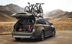 Toyota Corolla TREK hybryda wjeżdża do Polski. Nowe kombi kusi nie tylko wyglądem