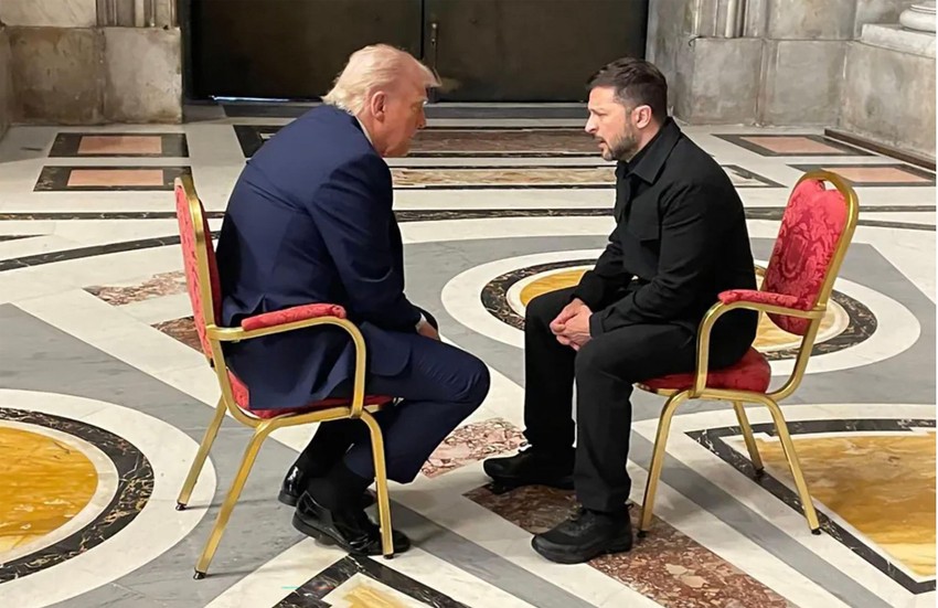  Donald Tramp i Volodimir Zelenski u Vatikanu