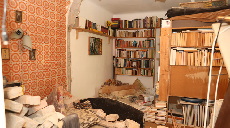 Sültkrumpli bomba robbantotta ki a két lakás közti vékony falat  Fotó: Pozsonyi Zita