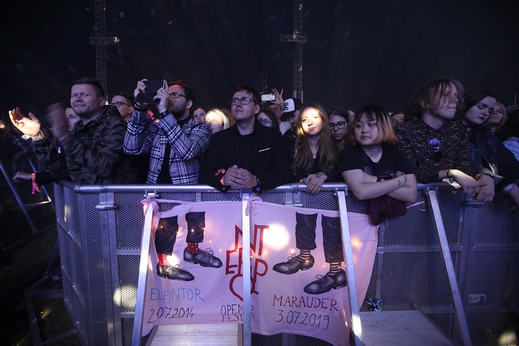 fani na koncercie grupy Interpol na festiwalu Open'er 2019. 3 czerwca 2019 roku.