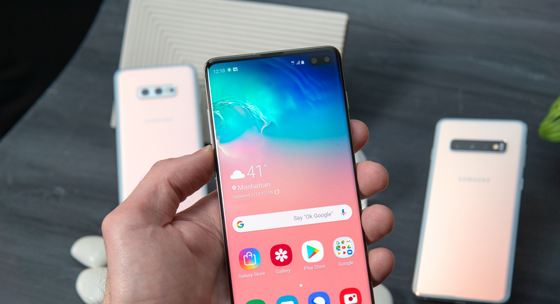 galaxy s10 plus front