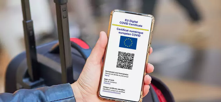 Certyfikat po trzeciej dawce nie działa za granicą? Ministerstwo wyjaśnia zamieszanie z aplikacją i kodem QR