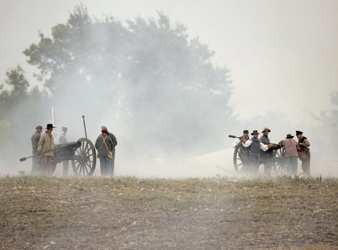 Artyleria dała popalić i podymić. Ale chociaż można było się poczuć jak w środku prawdziwej bitwy