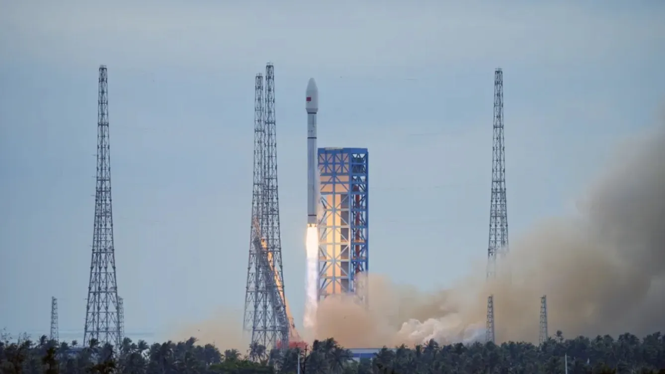 Čínske satelity a študentská družica sa zrútili na Zem. Čo sa stalo?