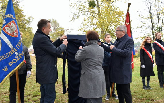 W Poznaniu odsłonięto tablicę upamiętniającą Tajną Organizację Nauczycielską fot. UMP