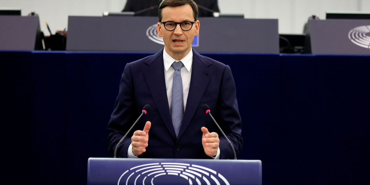 Polish PM and EU chief executive in debate on Poland's challenge to the supremacy of EU laws, in Str