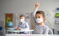 Obowiązkowe maseczki w szkołach? PAN podała nowe zalecenia