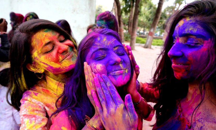 HOLI. HINDUISTYCZNE ŚWIĘTO WIOSNY