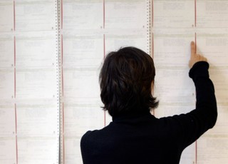 Praca na zleceniu przez rok może uprawniać do zasiłku dla bezrobotnych