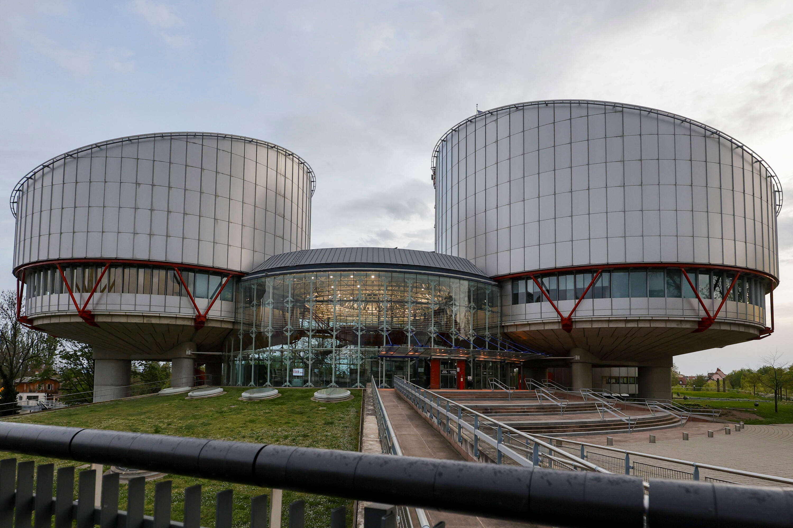 Dwa lata po śmierci: Trybunał potwierdza łamanie praw człowieka Nawalnego