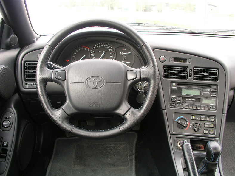 Toyota Celica - Stylowe GT za rozsądne pieniądze