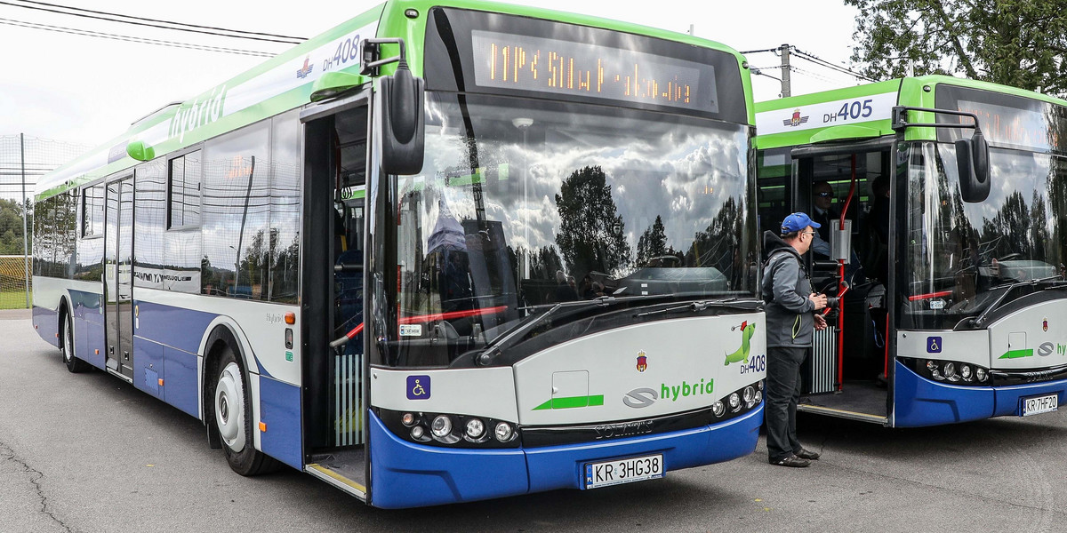 Jechali autobusami tych linii. Szuka ich Sanepid