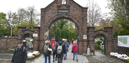 Wrocławianie ruszyli na cmentarze