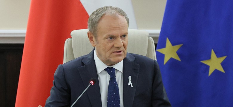 "Bój o przyszłość Polski". Tusk wskazuje na dwie strony barykady