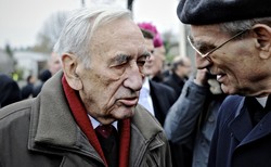 Szczerski chwali pomysł budowy pomnika Mazowieckiego. &quot;Powinniśmy potrafić wznieść się ponad własne emocje osobiste&quot;