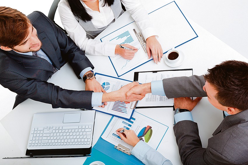 Sve može, samo postani klijent: Besomučna borba za tržište, zaradu i preotimanje korisnika