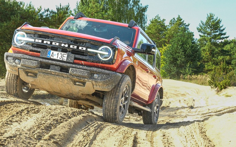 Ford Bronco: test na poligonie